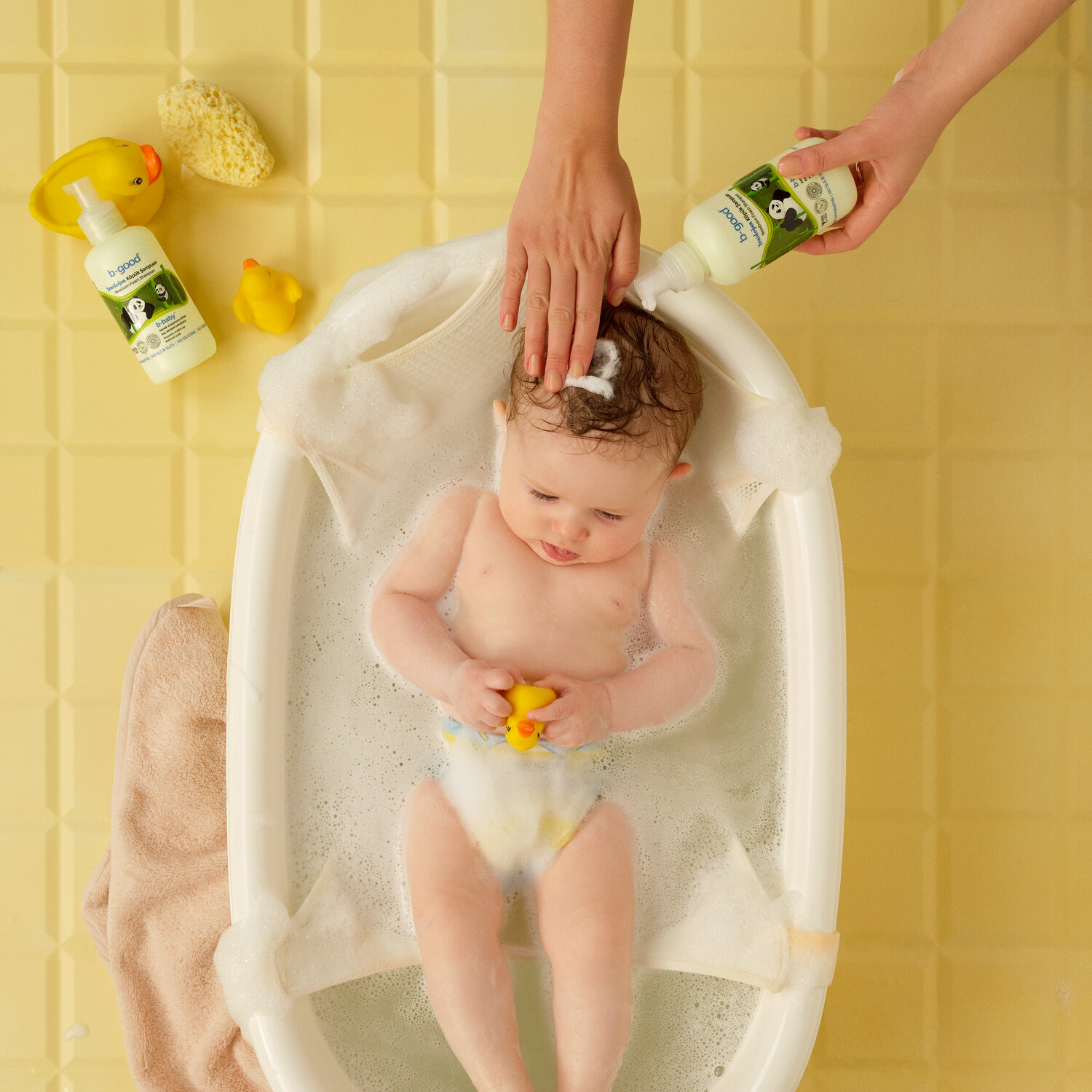 Newborn Foam Shampoo thumb